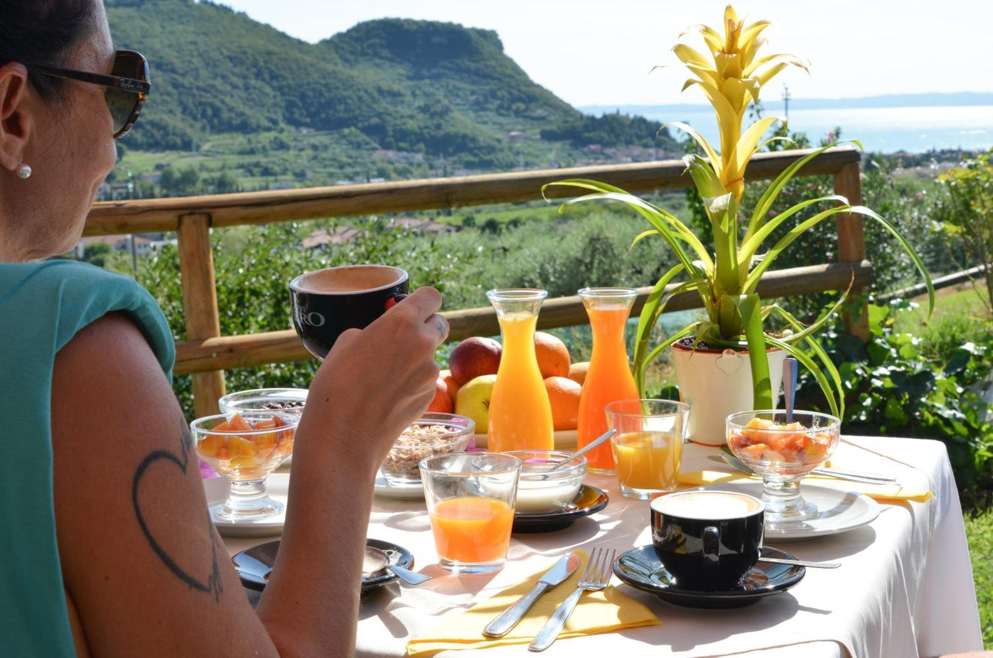 Relais Villa Olivi Costermano Luaran gambar