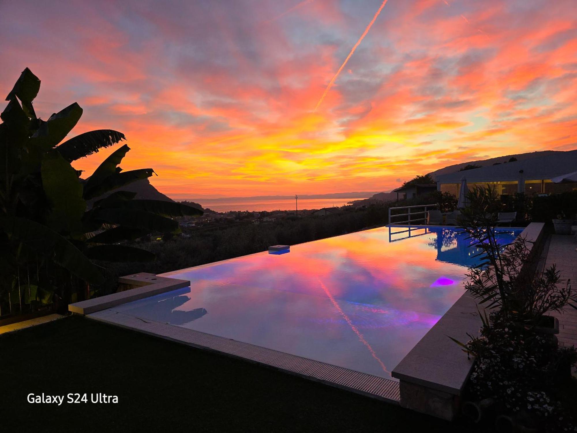 Relais Villa Olivi Costermano Luaran gambar