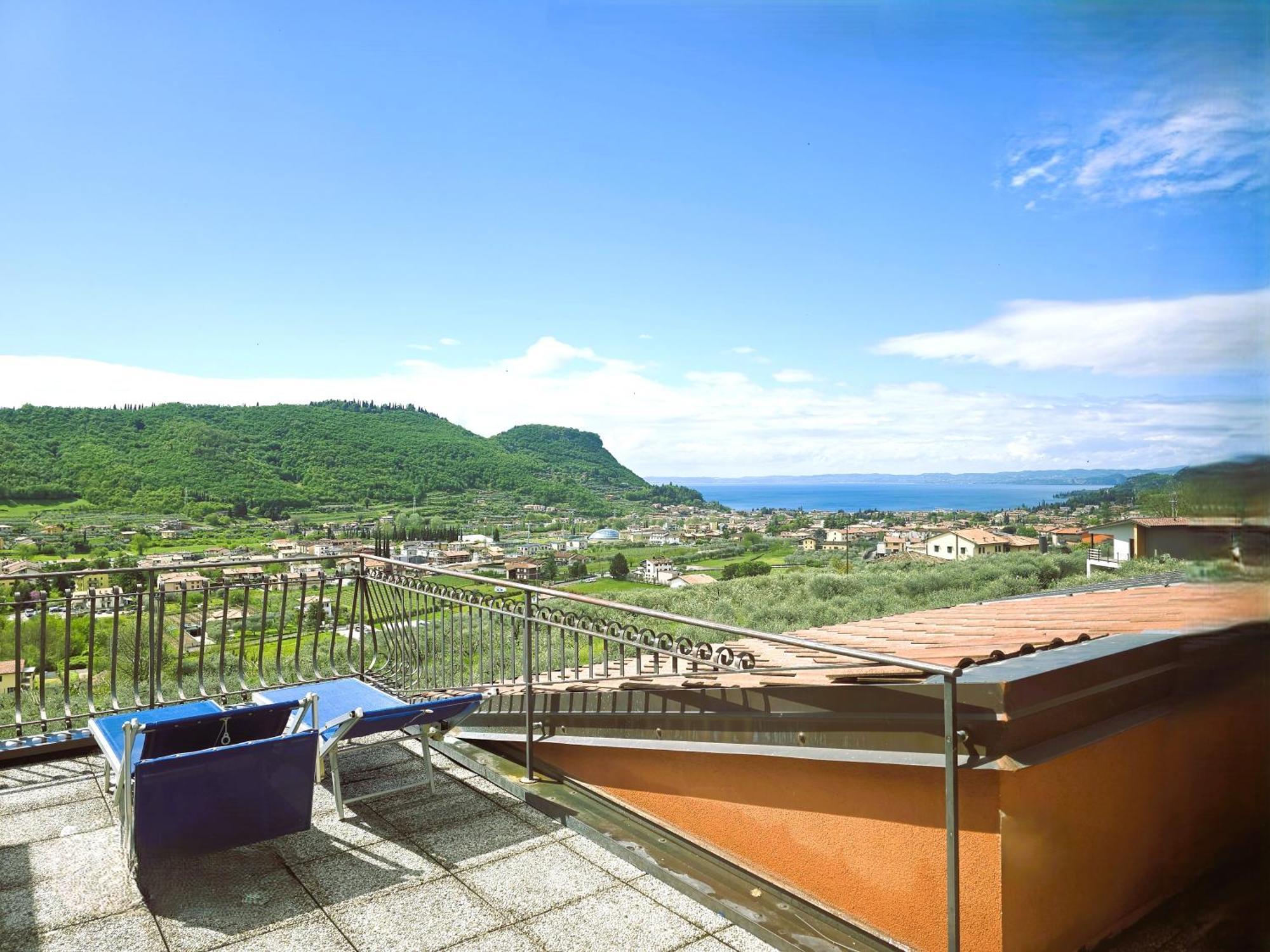 Relais Villa Olivi Costermano Bilik gambar