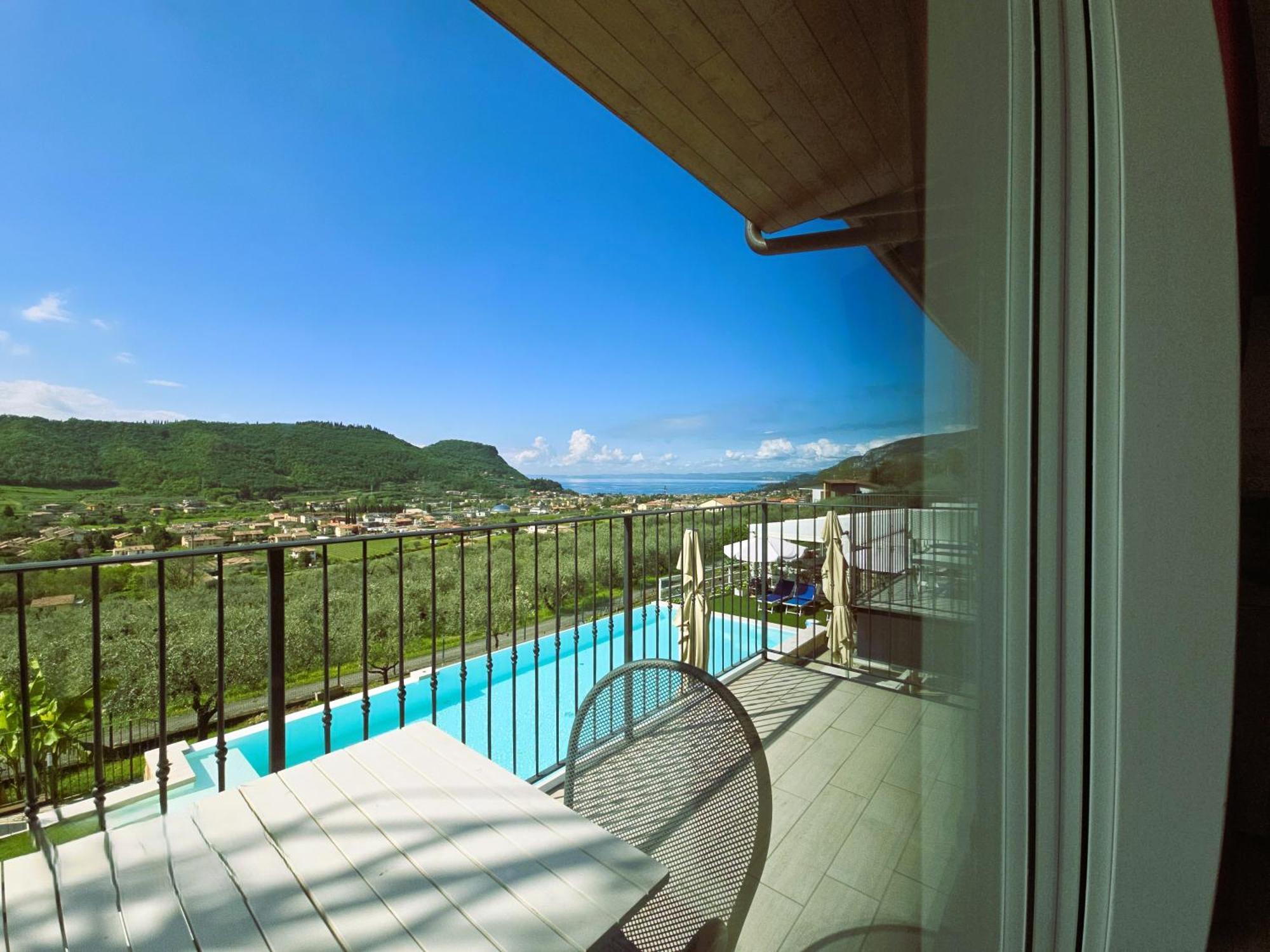 Relais Villa Olivi Costermano Luaran gambar